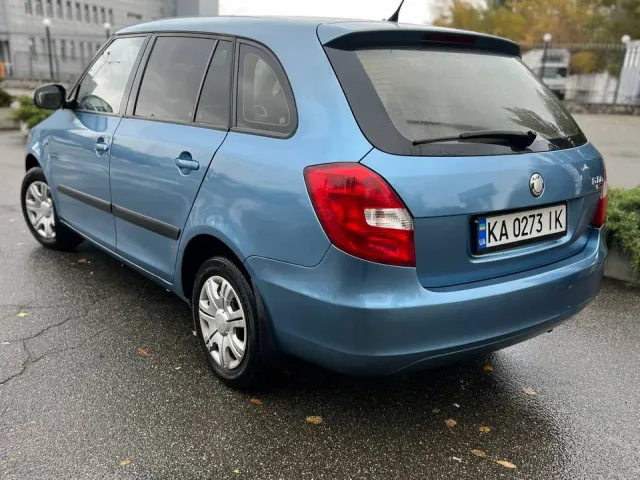 Skoda Fabia - фото 5