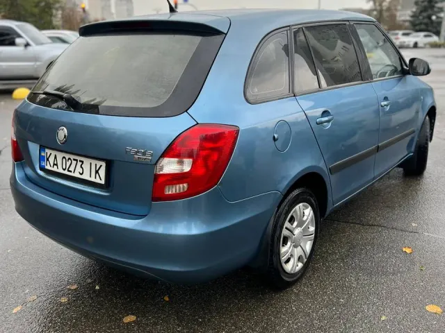 Skoda Fabia - фото 3