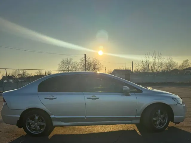 Honda Civic - фото 2