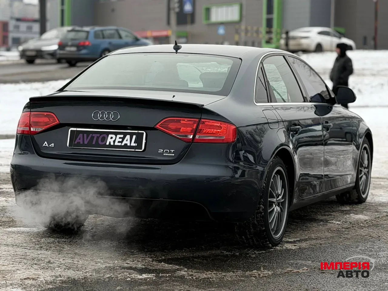 Audi A4 - фото 17