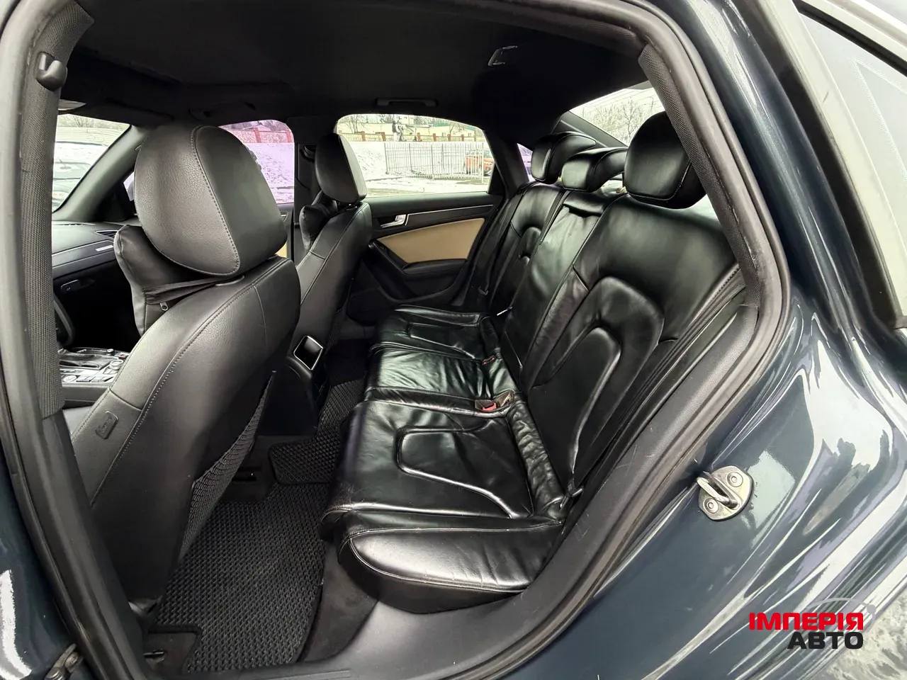 Audi A4 - фото 32