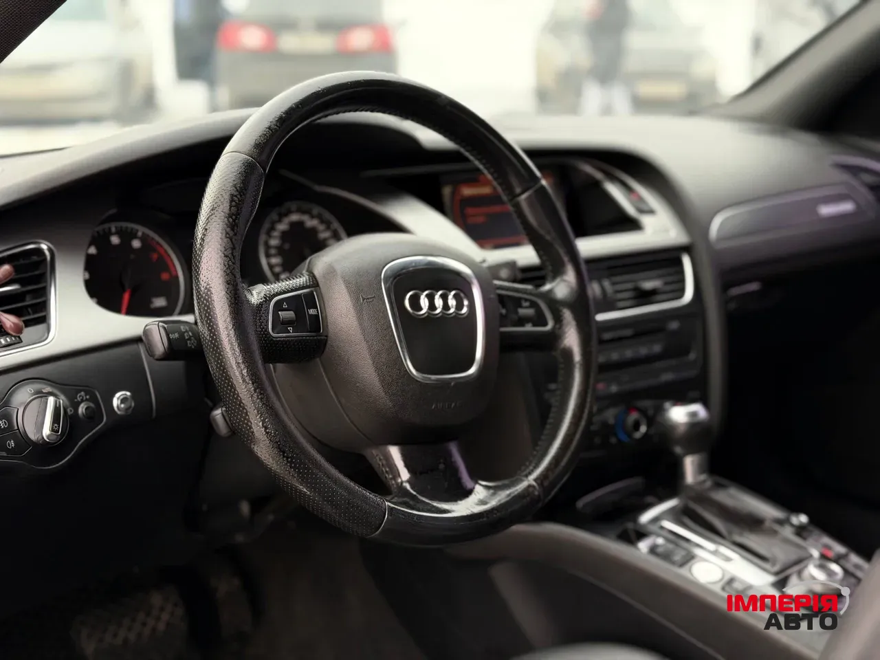 Audi A4 - фото 37