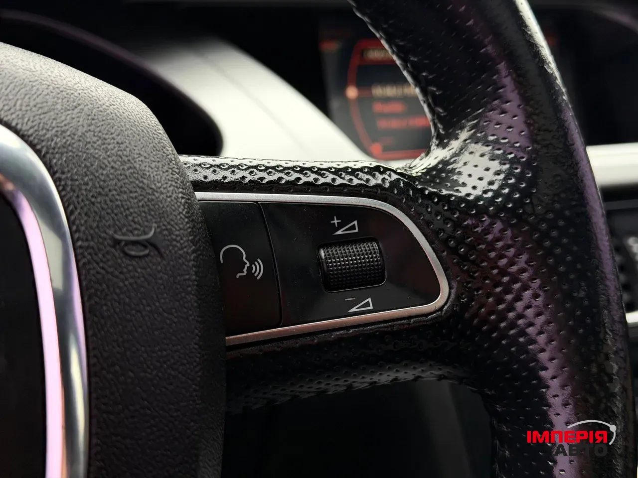 Audi A4 - фото 50