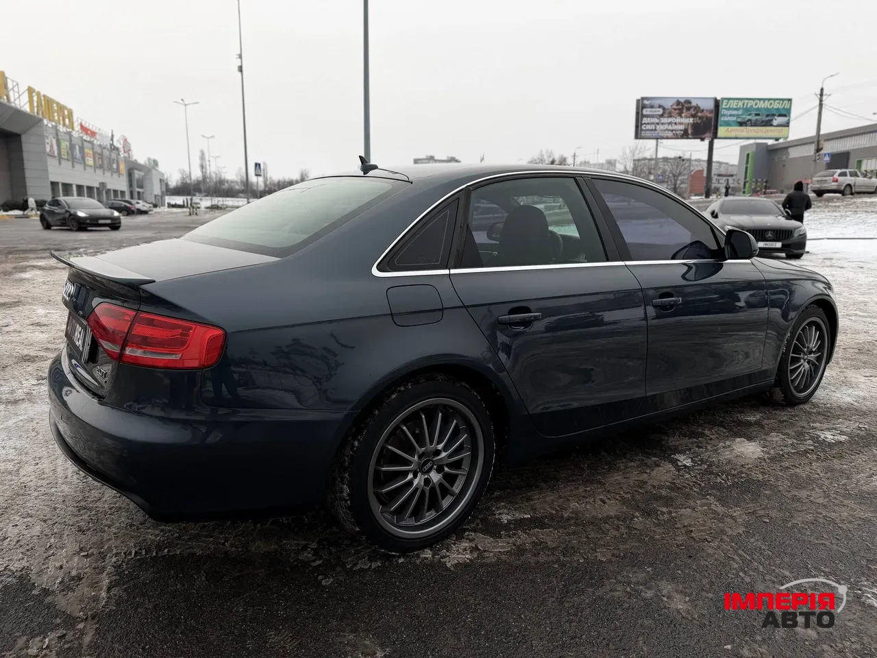Audi A4 - фото 18