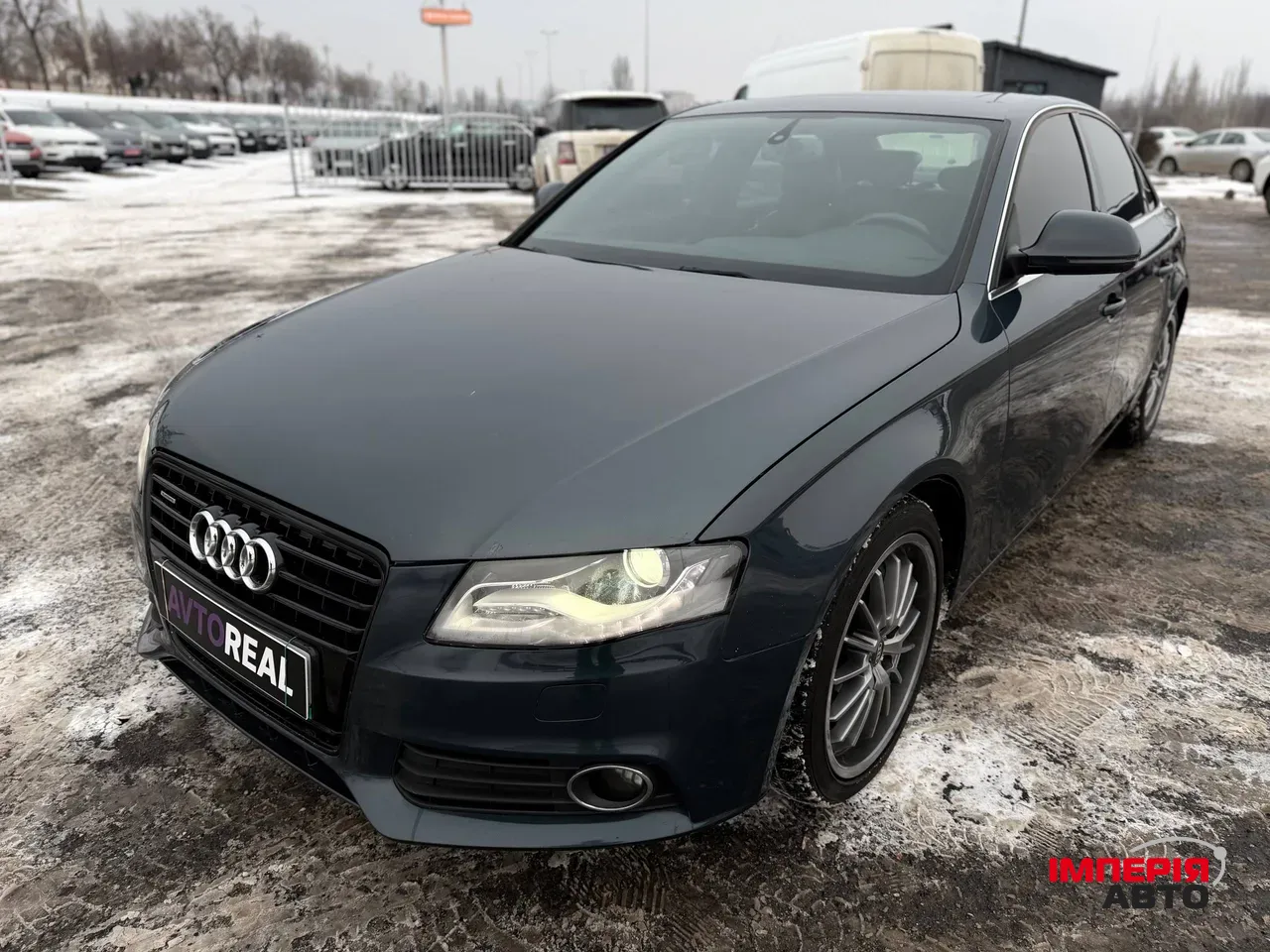 Audi A4 - фото 10