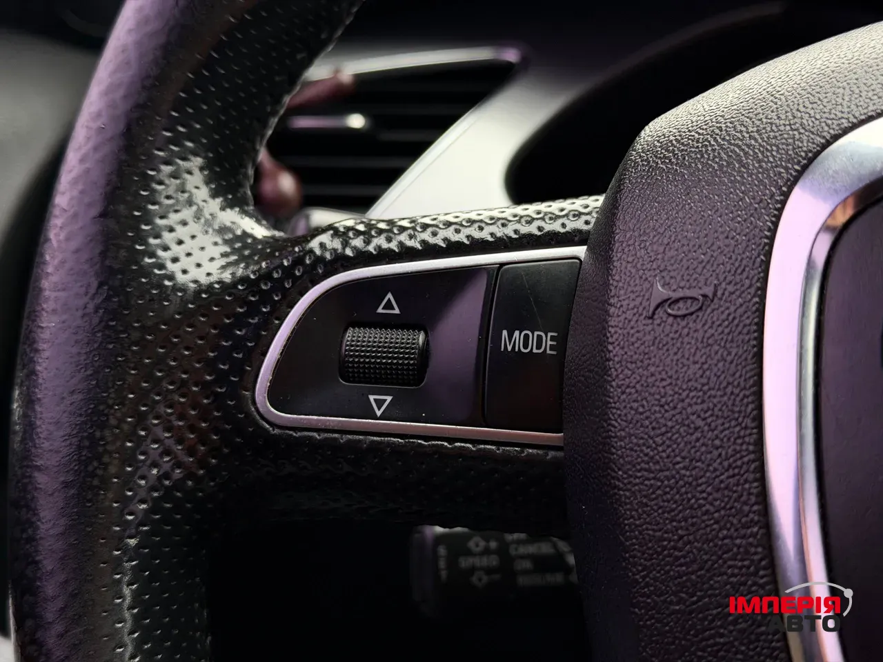 Audi A4 - фото 45