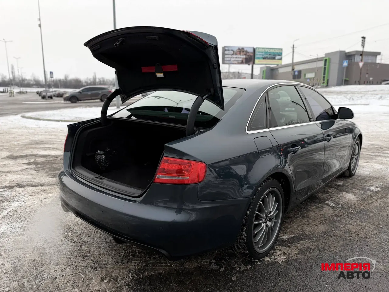 Audi A4 - фото 24