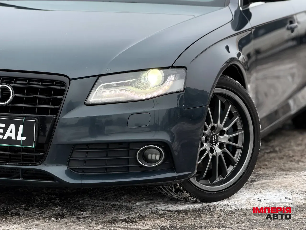 Audi A4 - фото 5