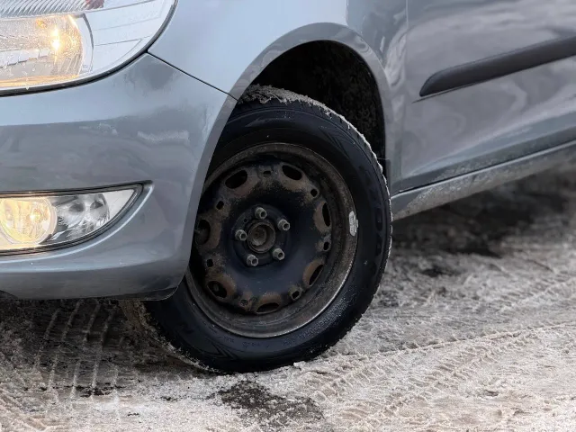 Skoda Fabia - фото 3