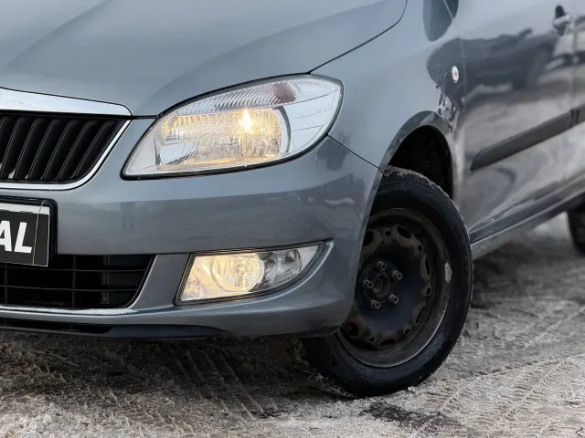 Skoda Fabia - фото 5