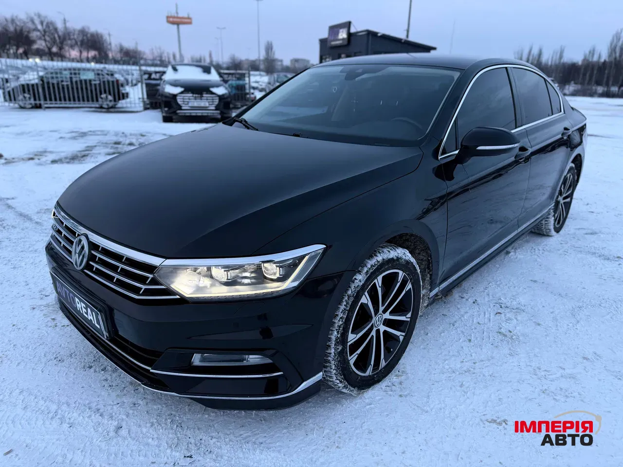 Volkswagen Passat - фото 11