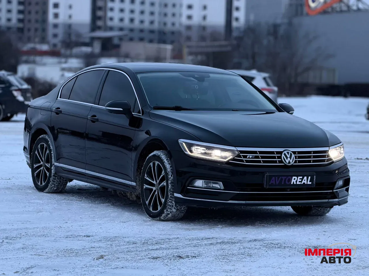 Volkswagen Passat - фото 8