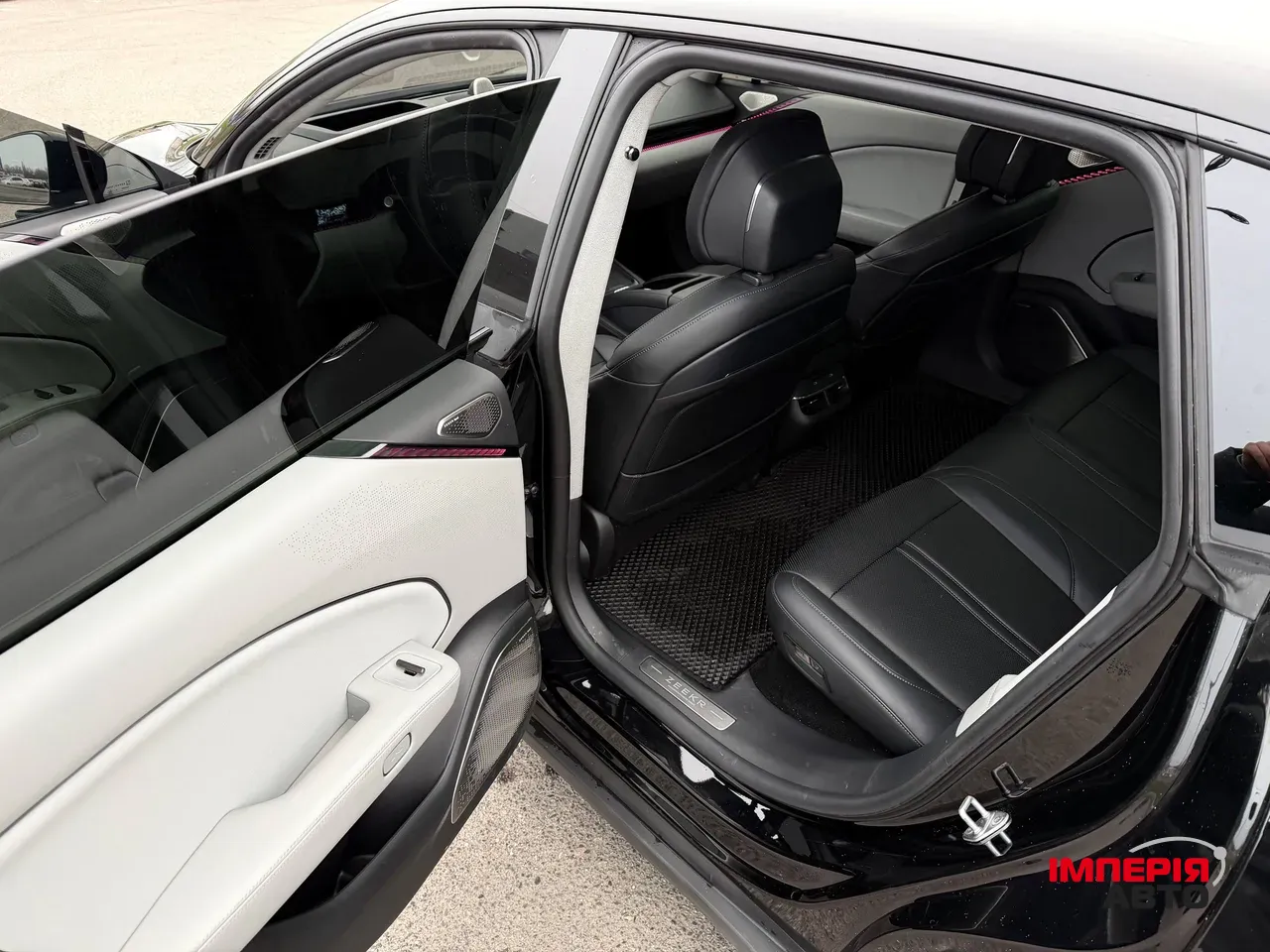 Zeekr 007 - фото 33