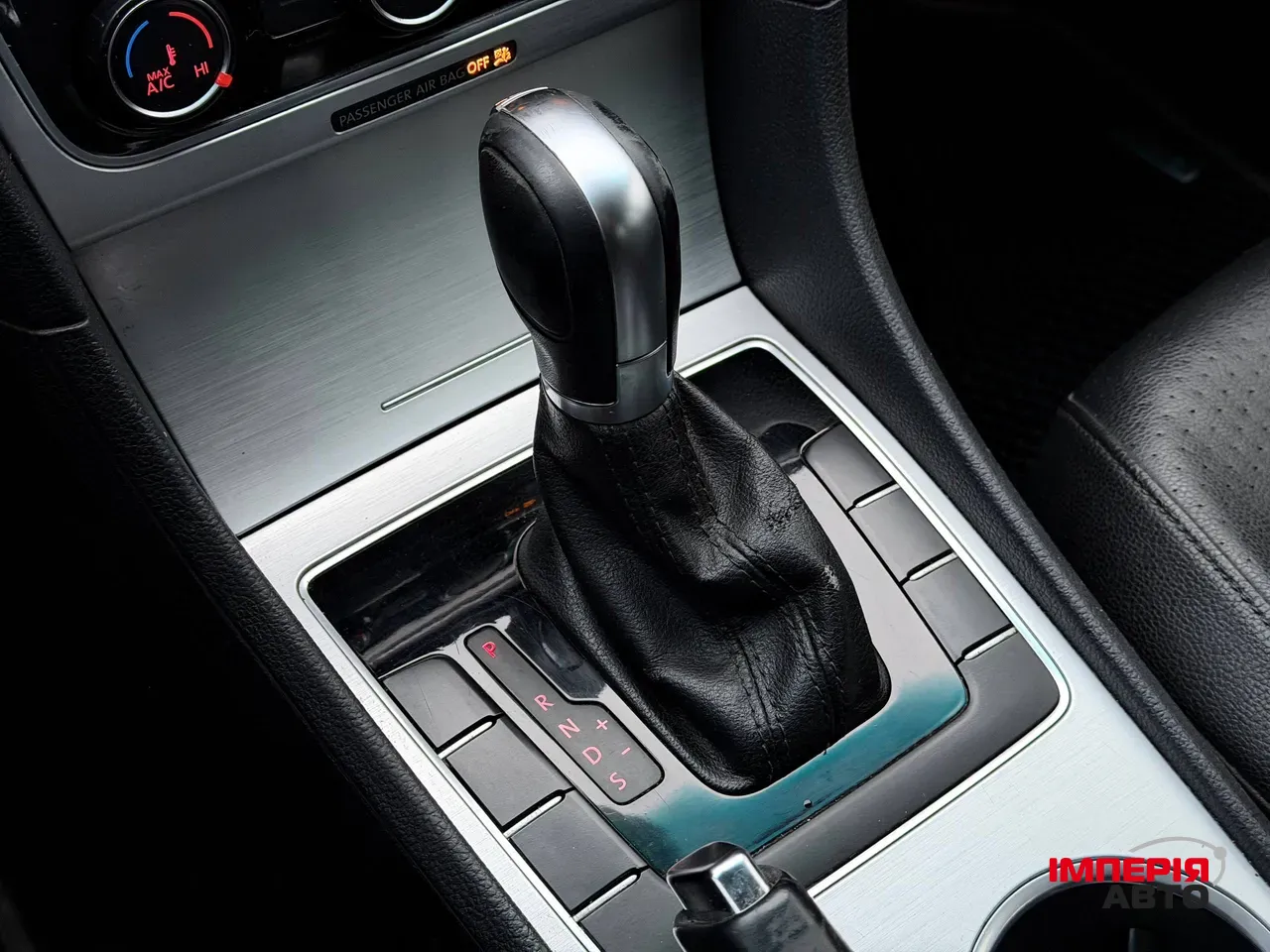 Volkswagen Passat (North America and China) - фото 53