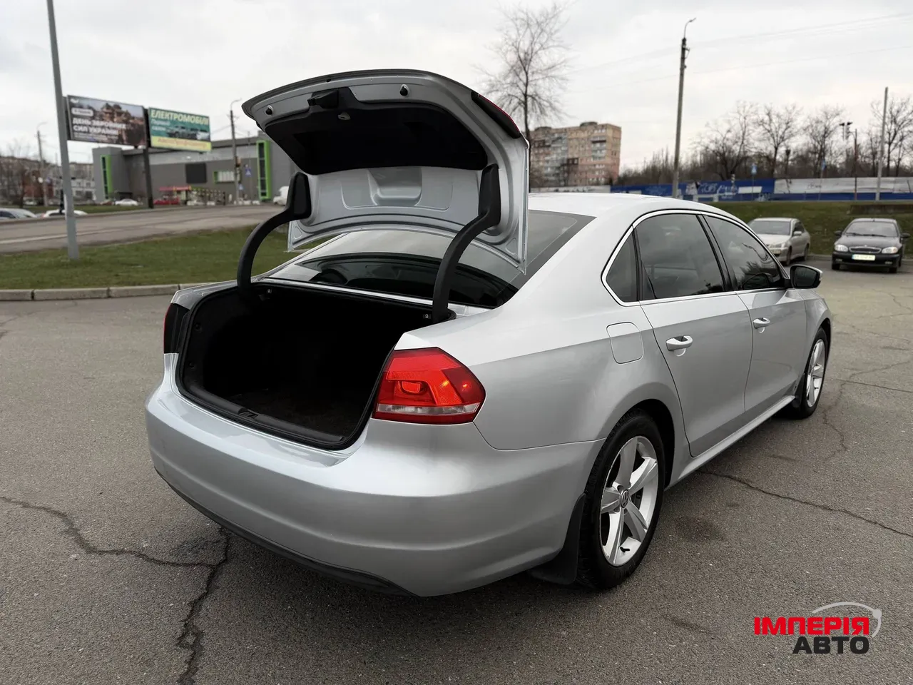 Volkswagen Passat (North America and China) - фото 30