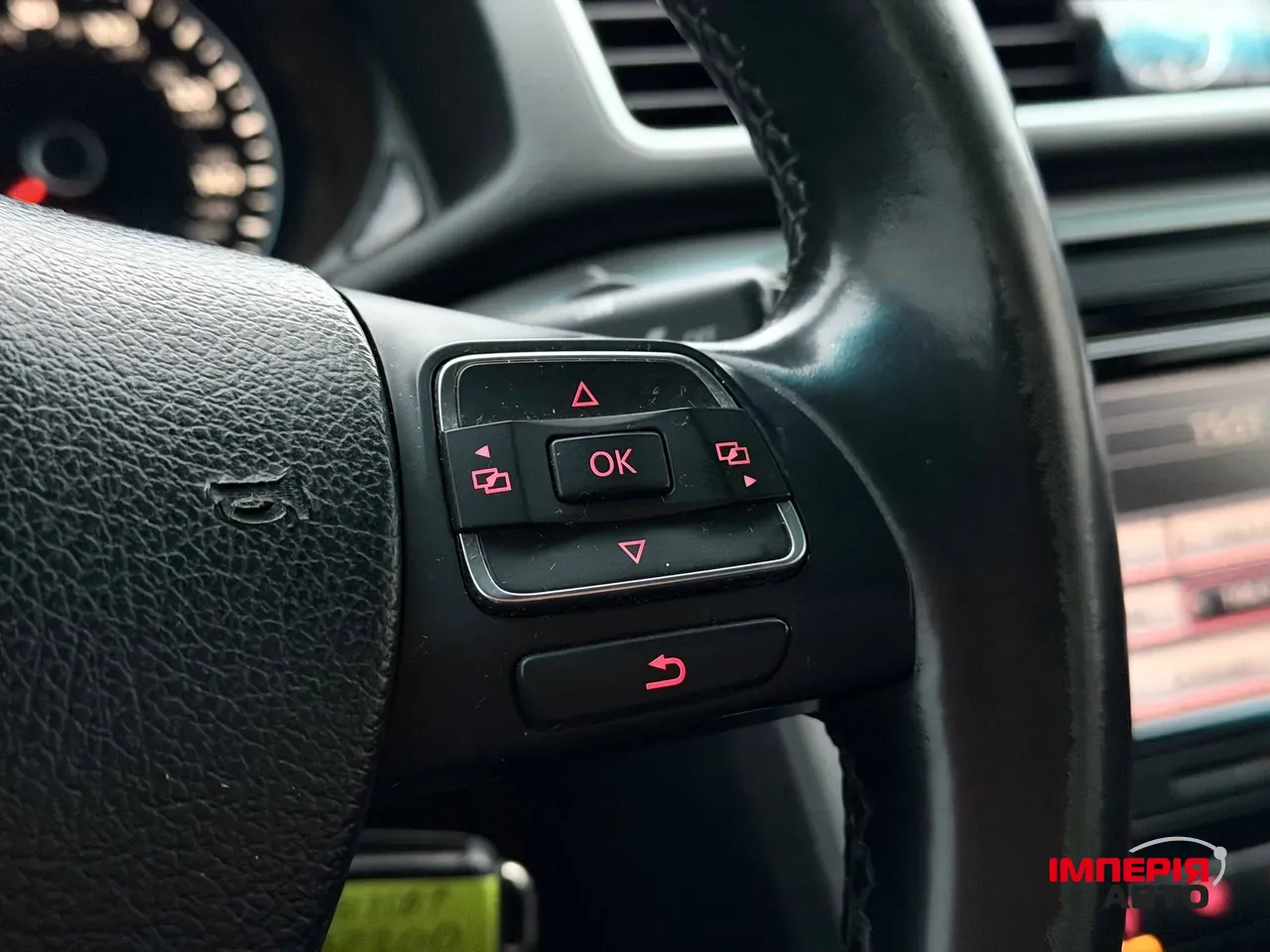 Volkswagen Passat (North America and China) - фото 46