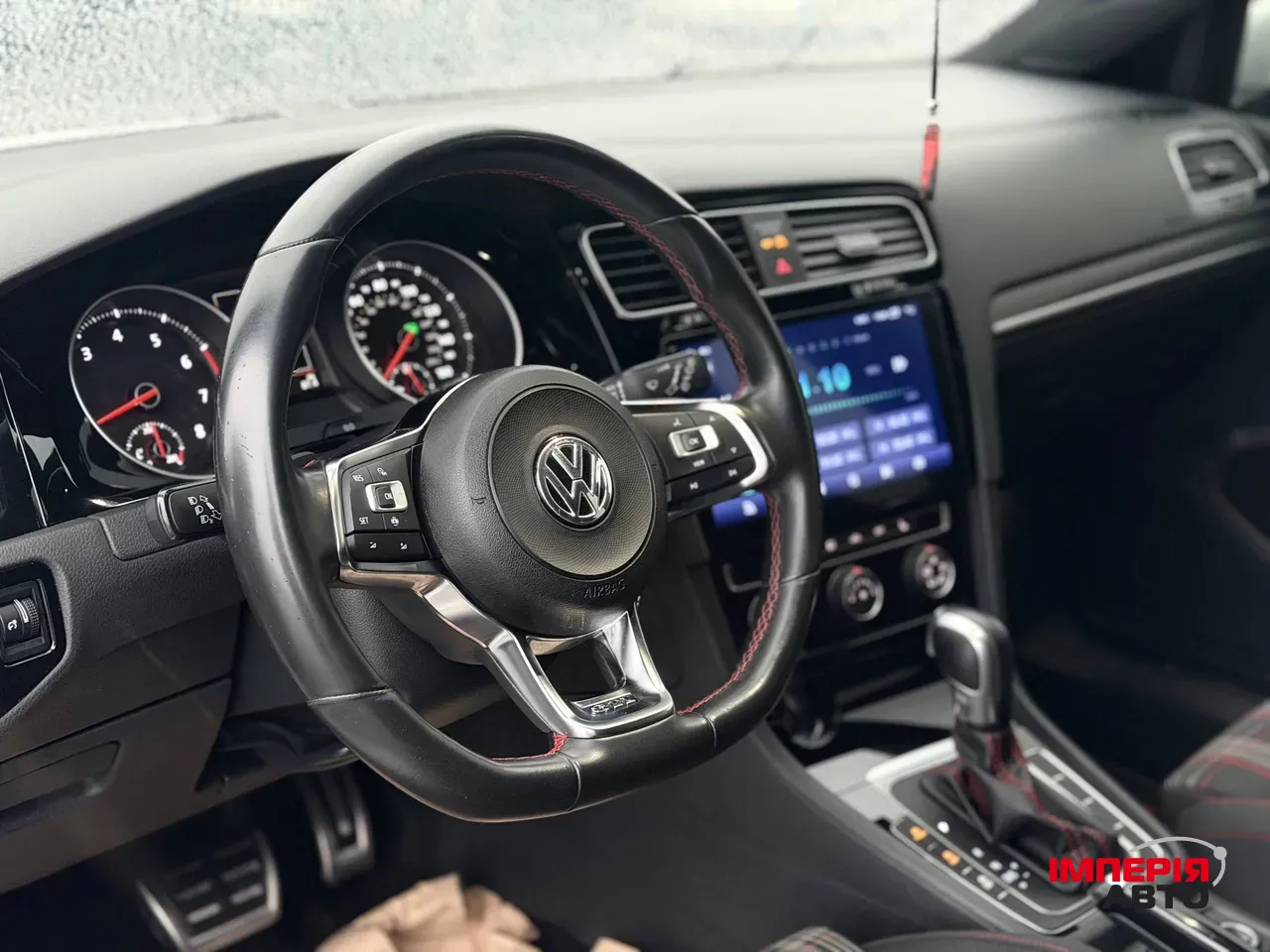 Volkswagen Golf GTI - фото 35