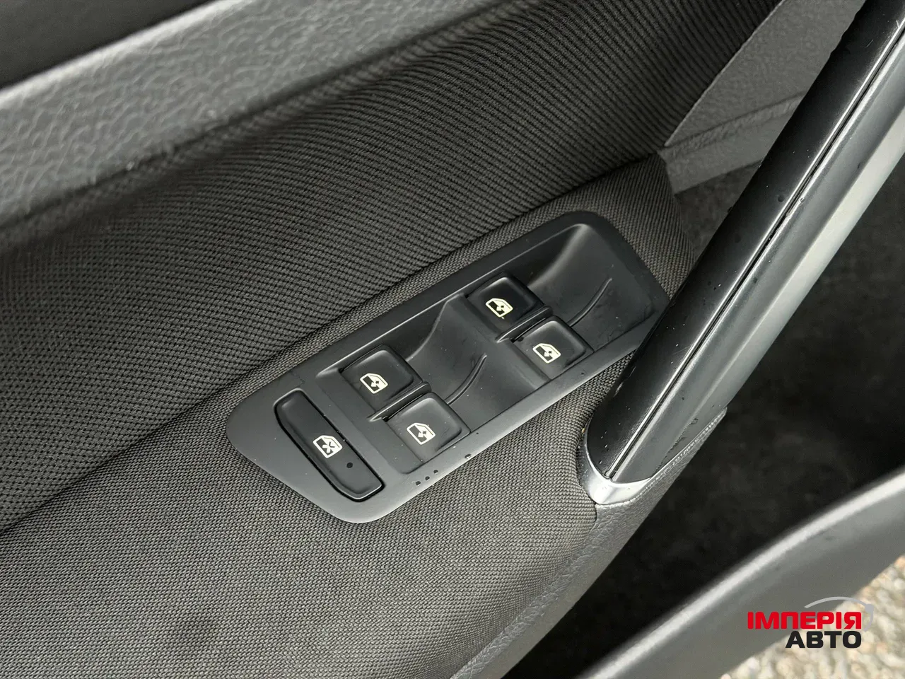 Volkswagen Golf GTI - фото 37