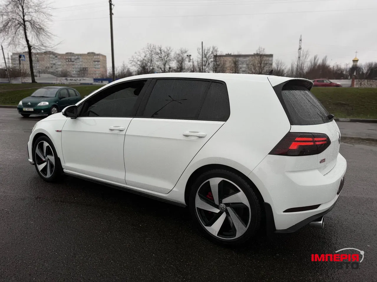 Volkswagen Golf GTI - фото 26