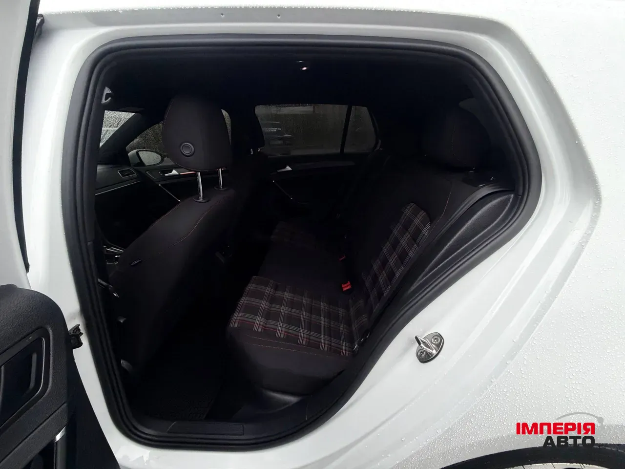 Volkswagen Golf GTI - фото 34