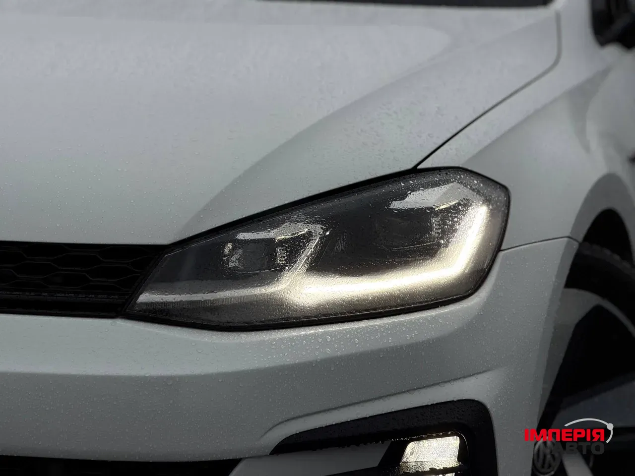 Volkswagen Golf GTI - фото 4