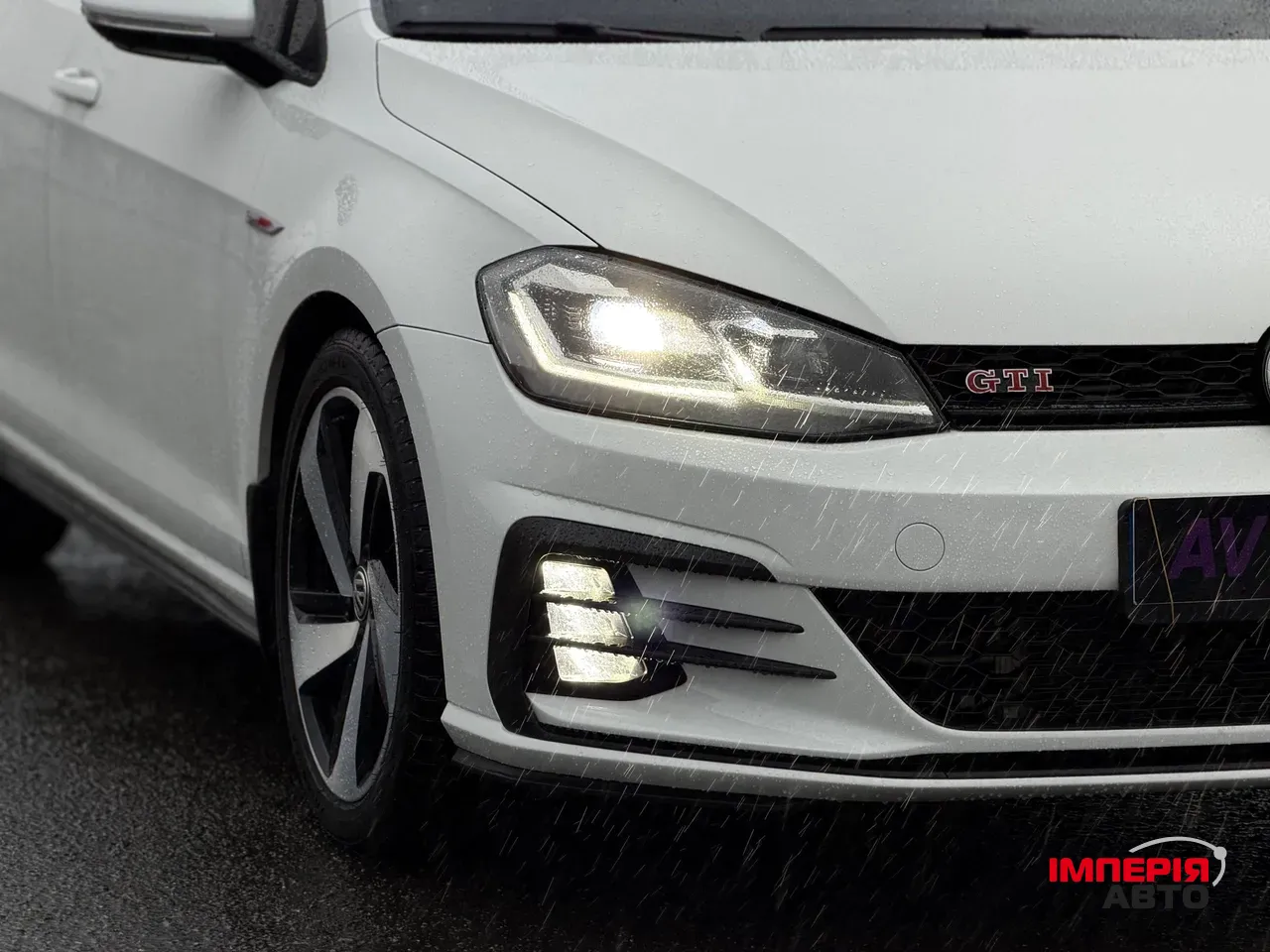 Volkswagen Golf GTI - фото 13