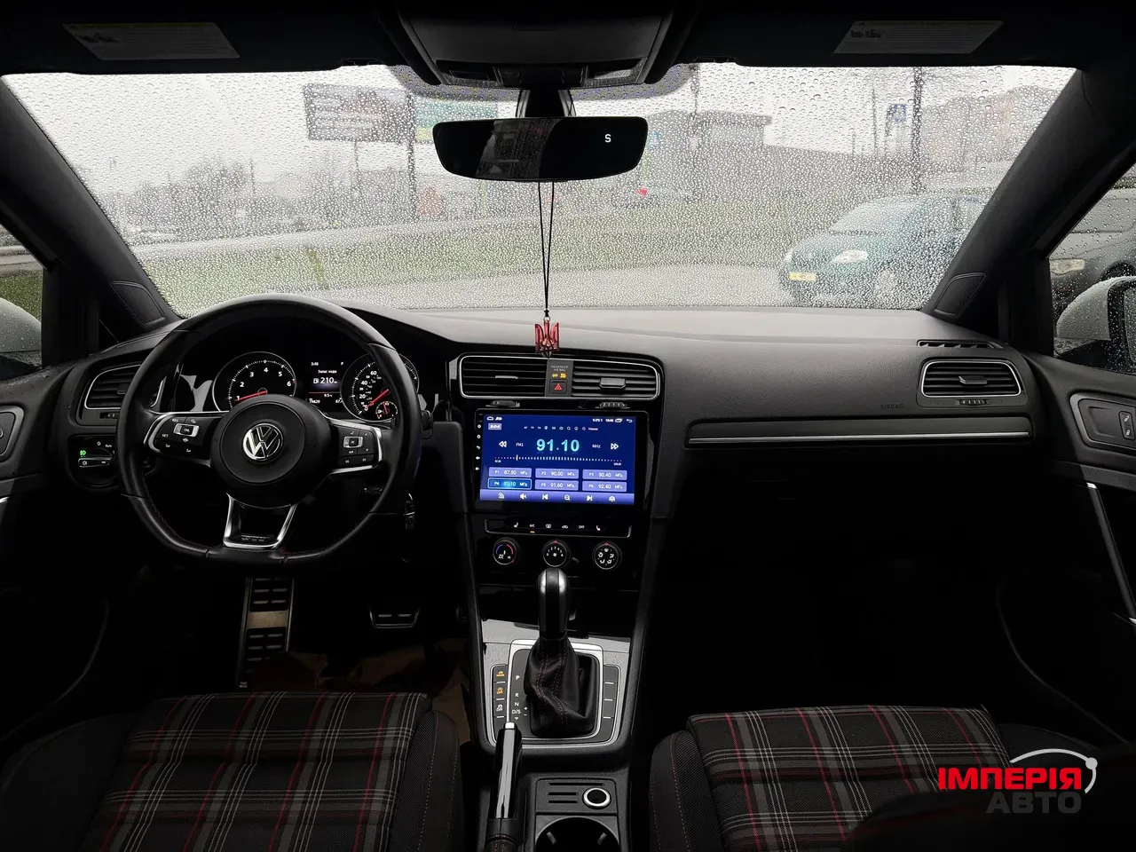 Volkswagen Golf GTI - фото 38