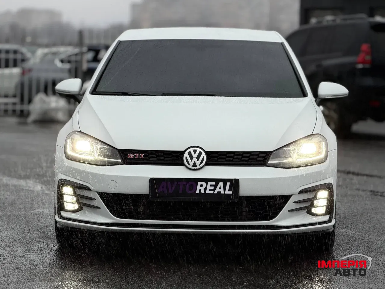 Volkswagen Golf GTI - фото 9