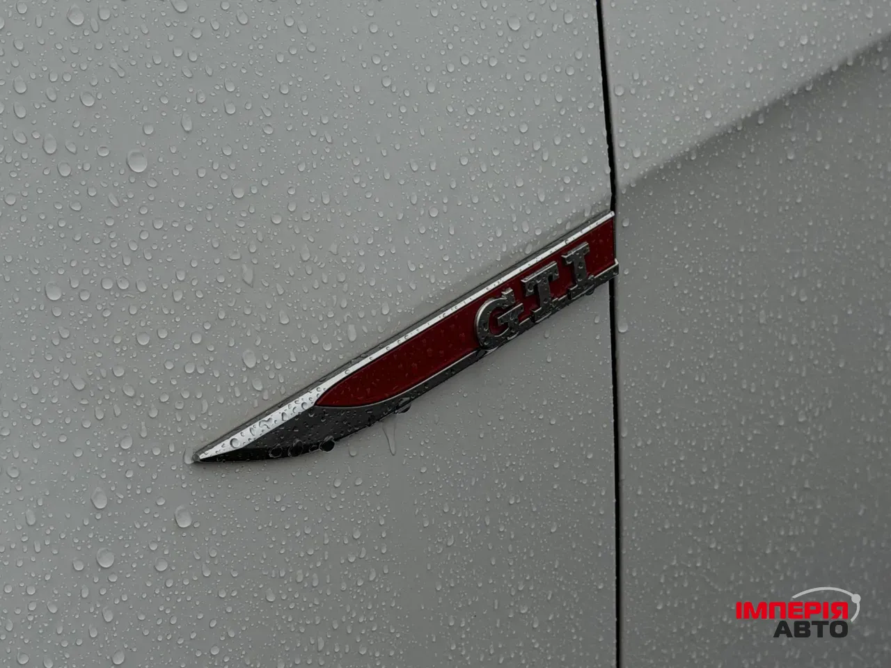 Volkswagen Golf GTI - фото 10