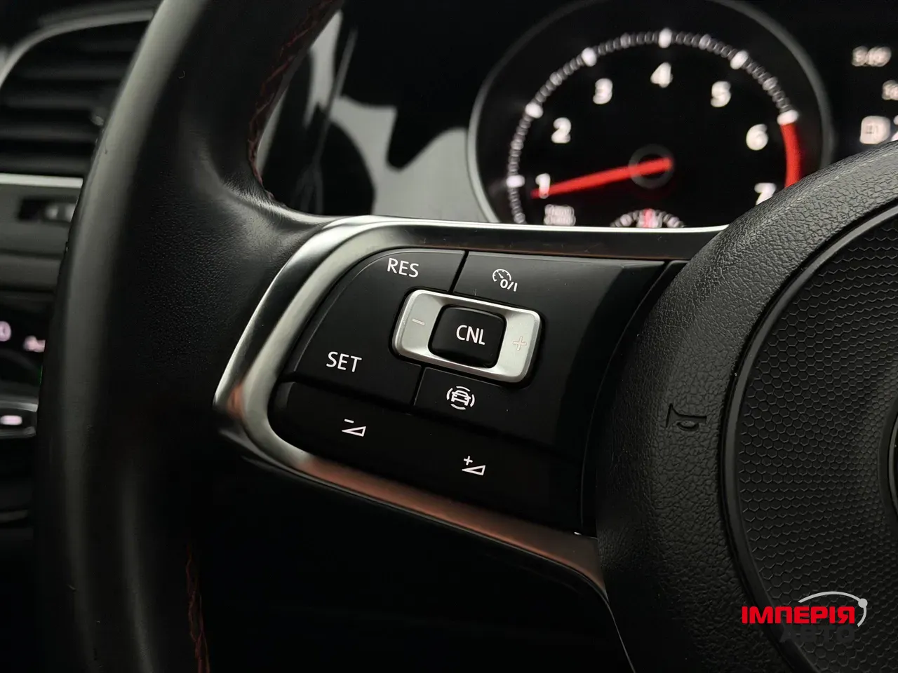 Volkswagen Golf GTI - фото 49