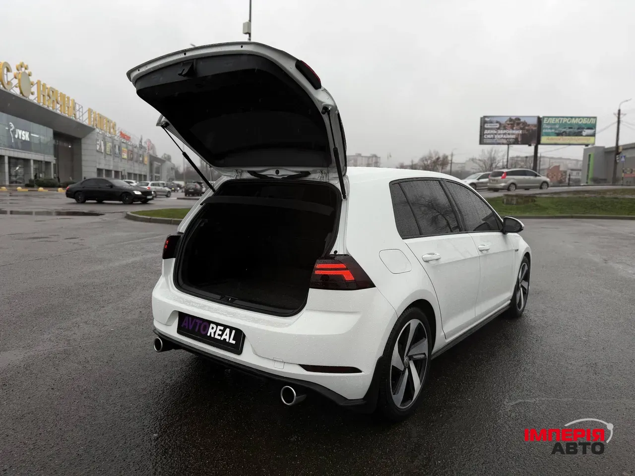 Volkswagen Golf GTI - фото 31