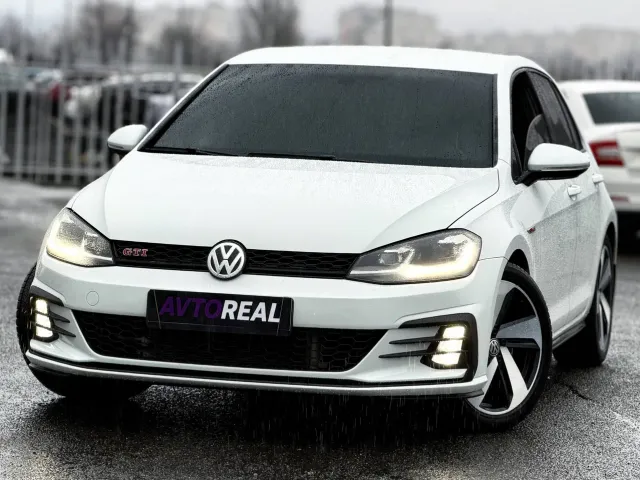Volkswagen Golf GTI - фото 1