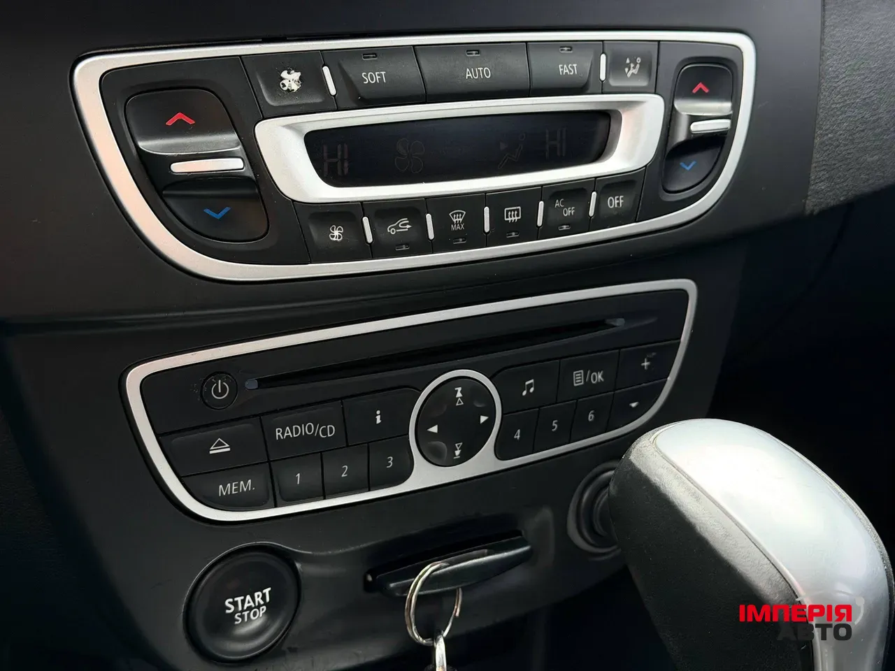 Renault Megane - фото 47