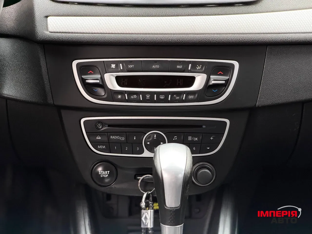 Renault Megane - фото 43