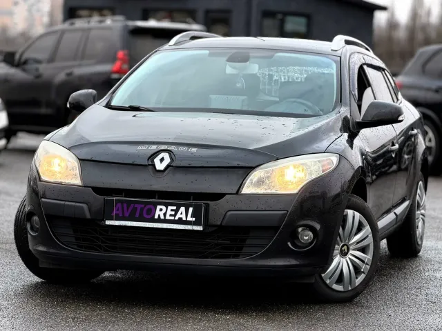 Renault Megane - фото 1