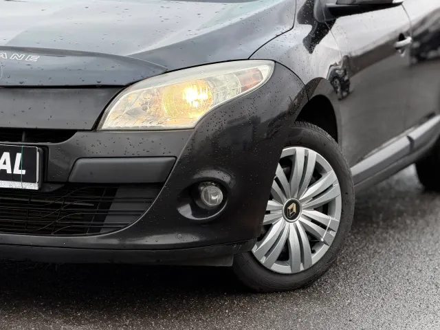 Renault Megane - фото 2