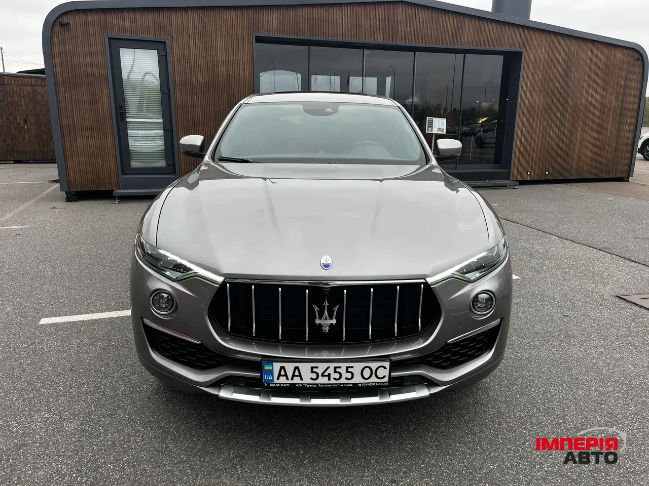 Maserati Levante - фото 10