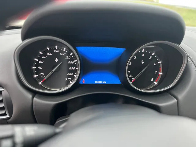 Maserati Levante - фото 2