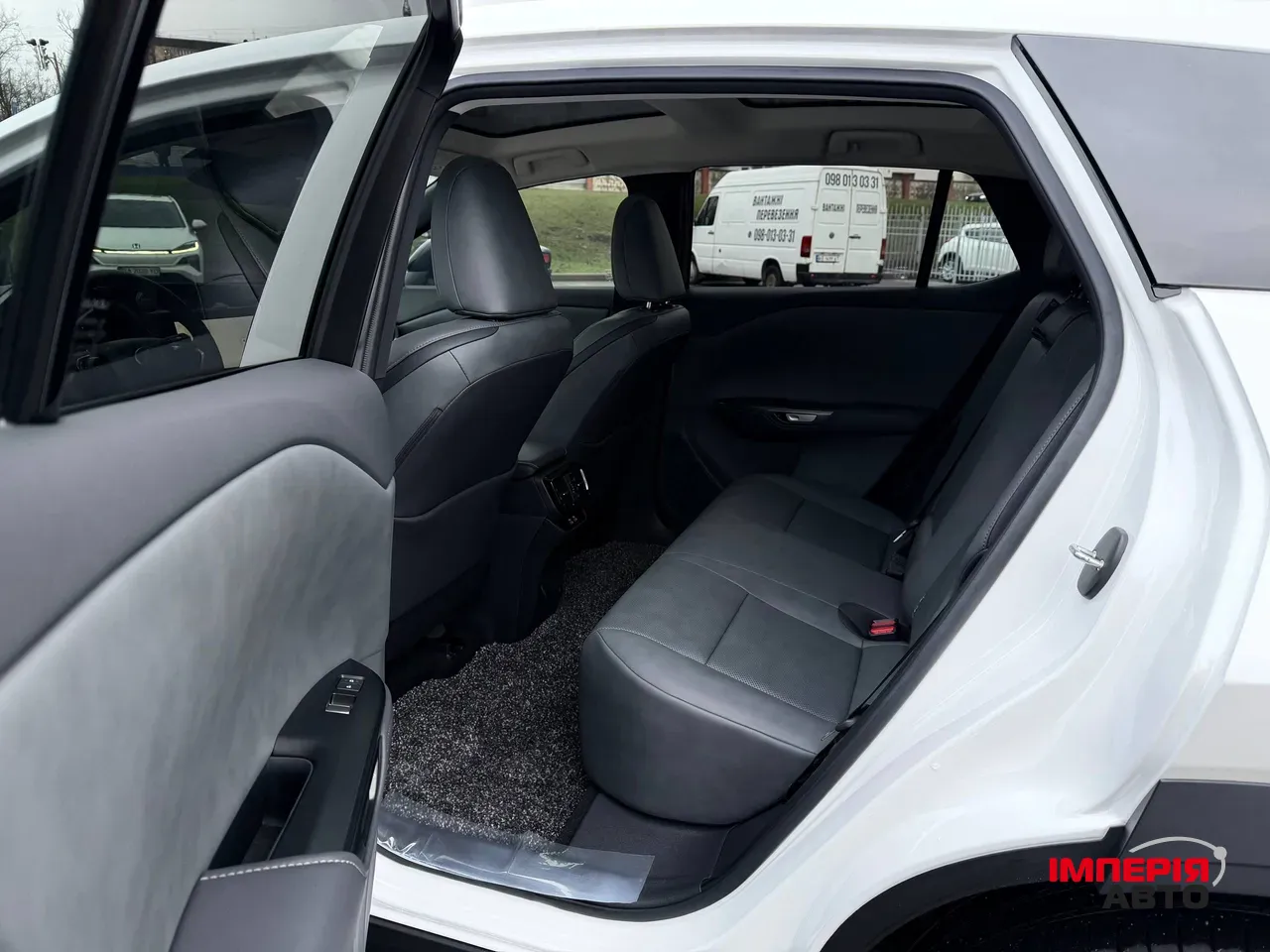 Lexus RZ - фото 36