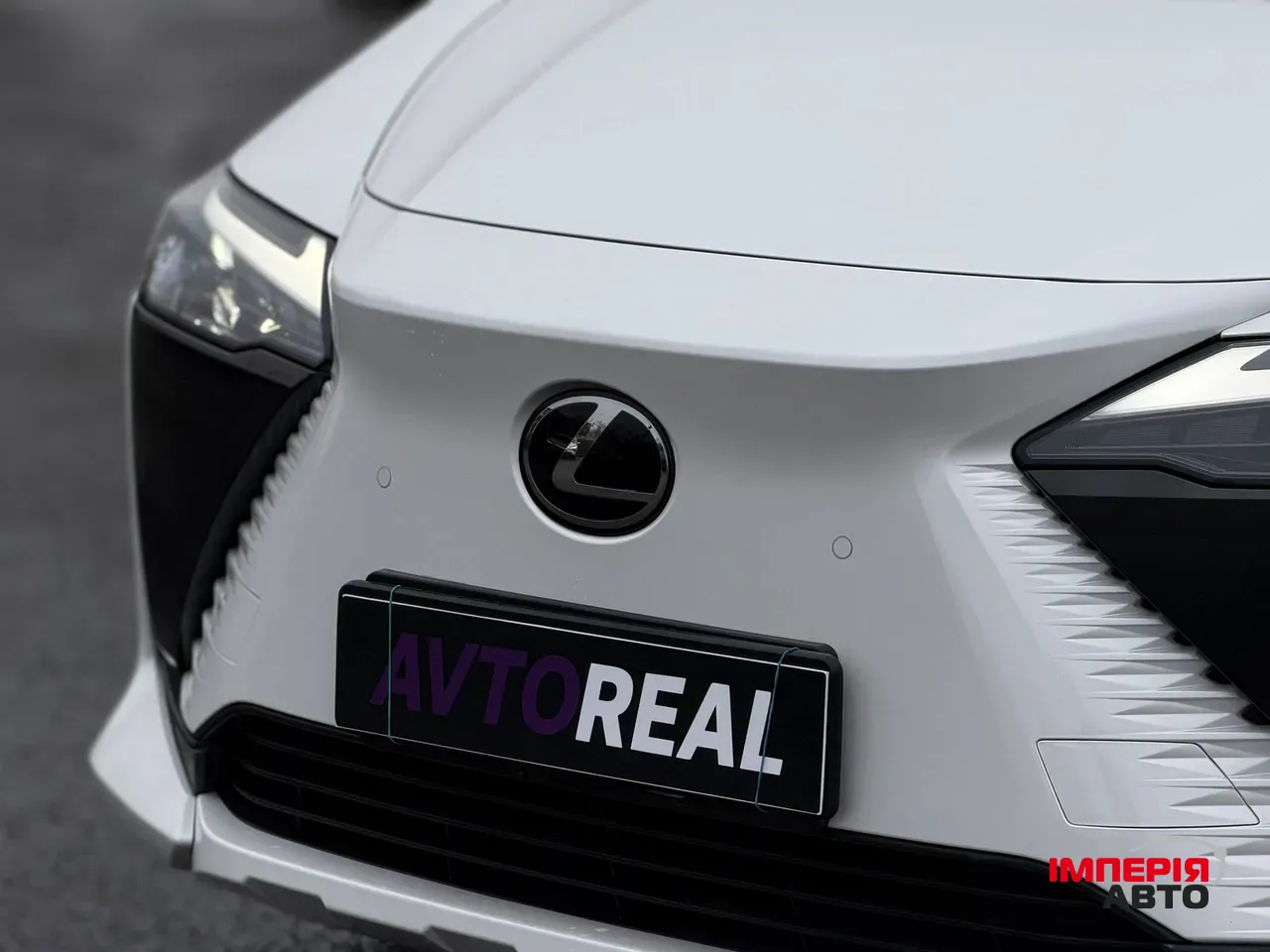 Lexus RZ - фото 8