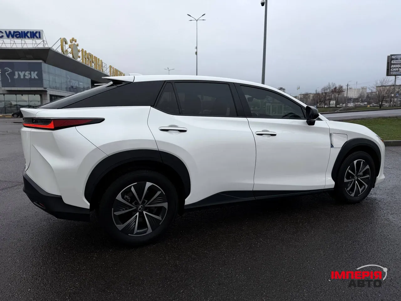 Lexus RZ - фото 26