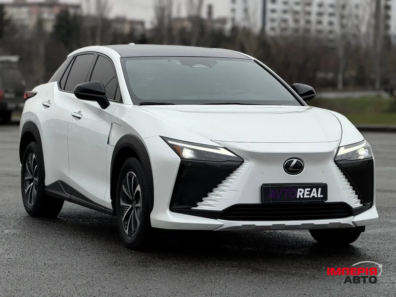 Lexus RZ - фото 12