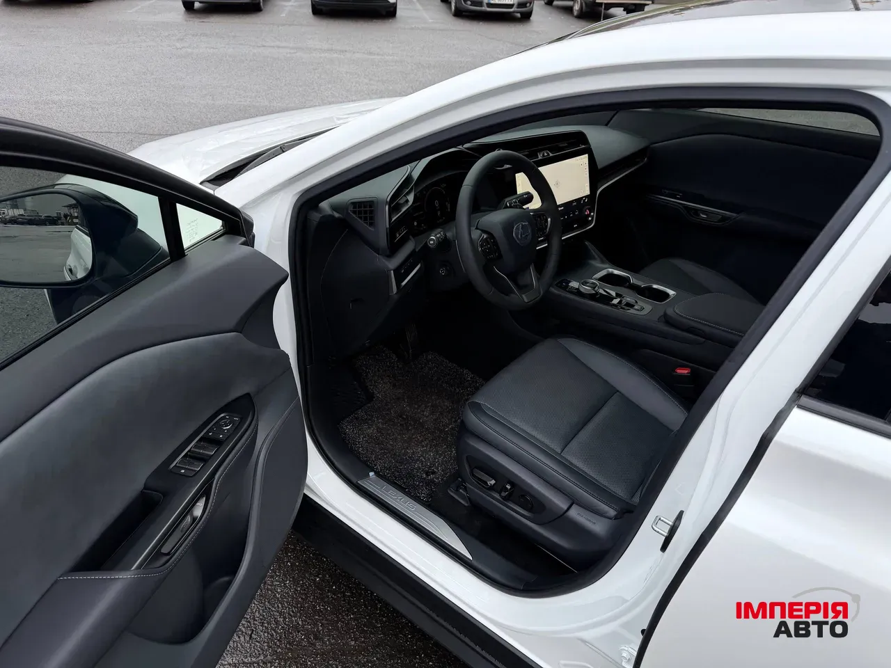 Lexus RZ - фото 35