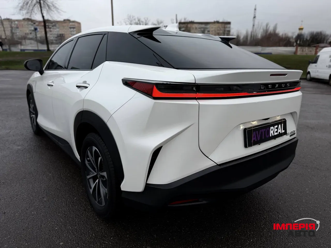 Lexus RZ - фото 32