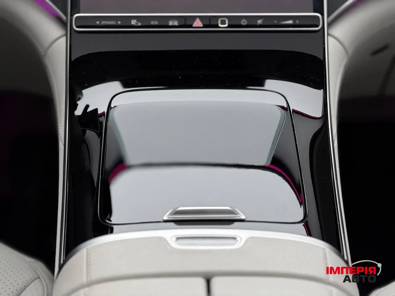 Mercedes-Benz EQE SUV - фото 58