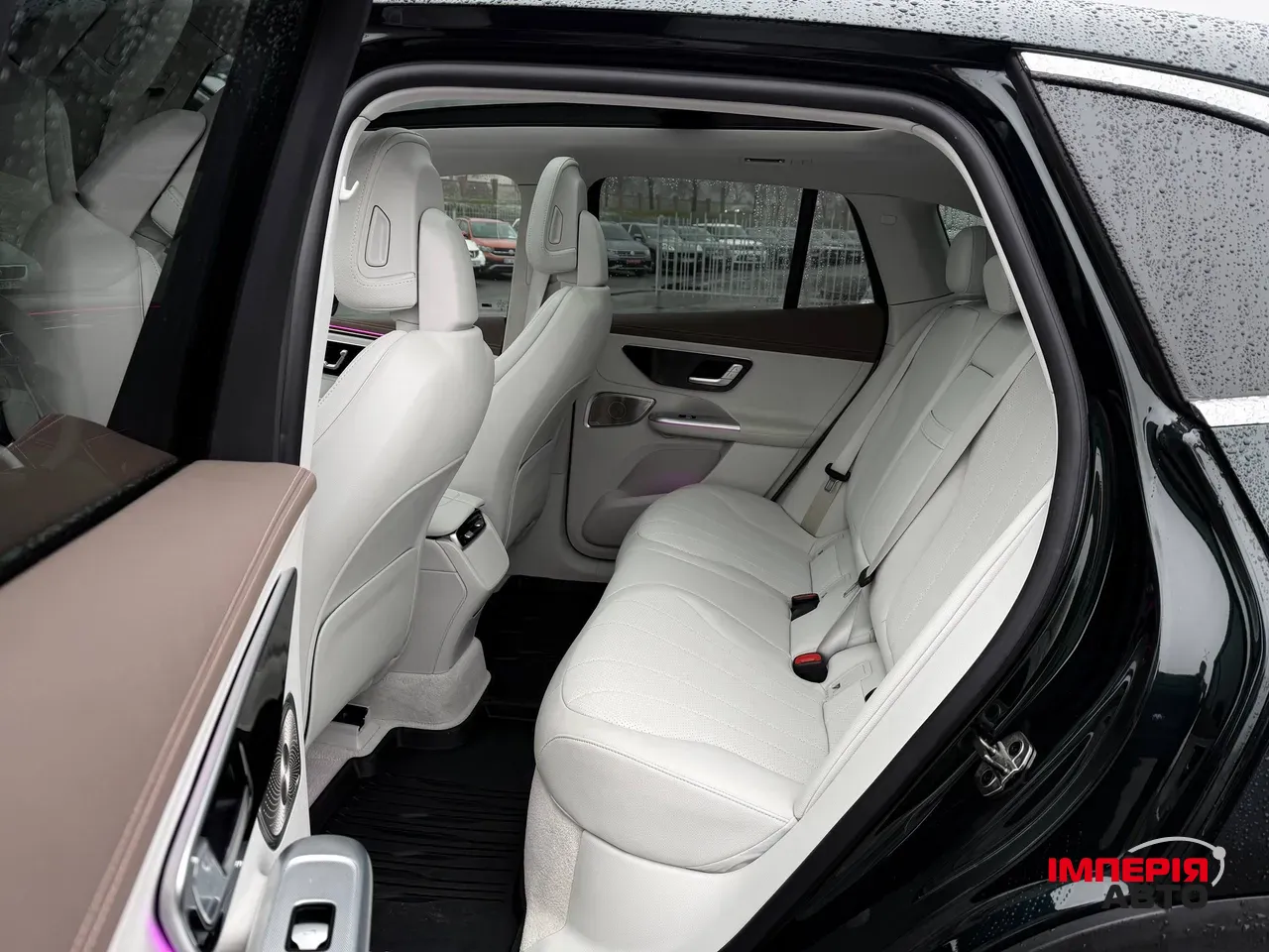 Mercedes-Benz EQE SUV - фото 35