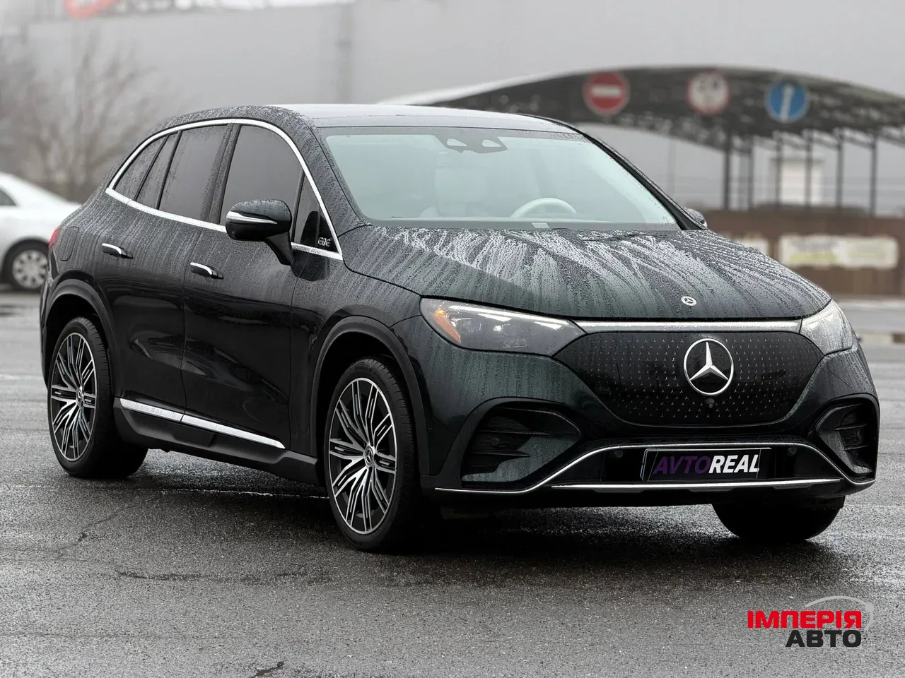 Mercedes-Benz EQE SUV - фото 11