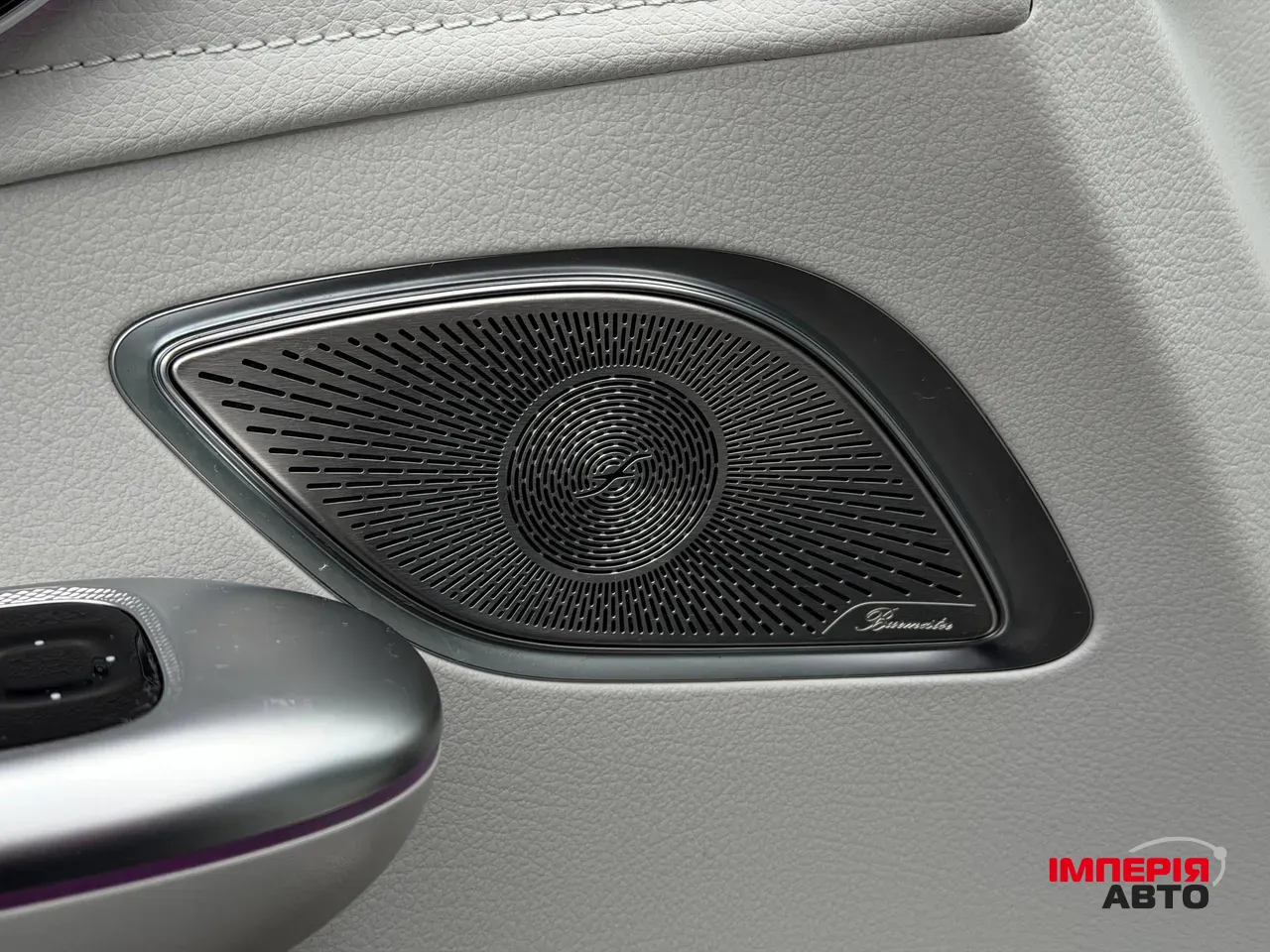 Mercedes-Benz EQE SUV - фото 46