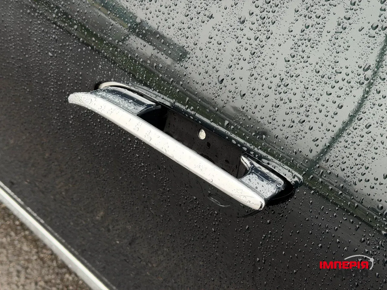 Mercedes-Benz EQE SUV - фото 13