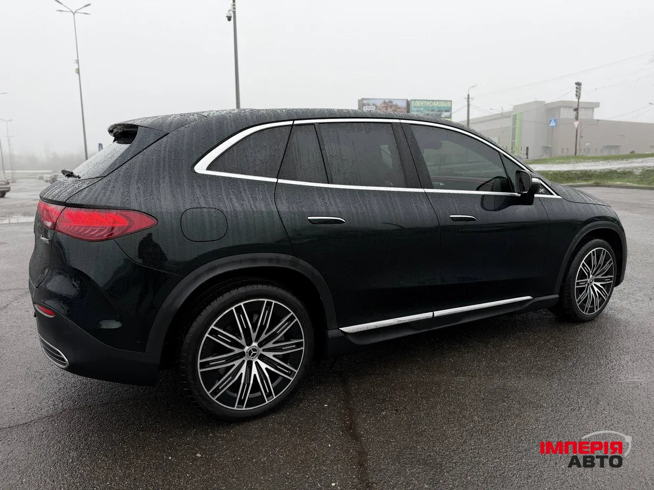 Mercedes-Benz EQE SUV - фото 25